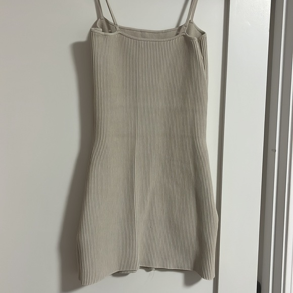 Aritzia babaton cream mini dress- size medium - Picture 6 of 6
